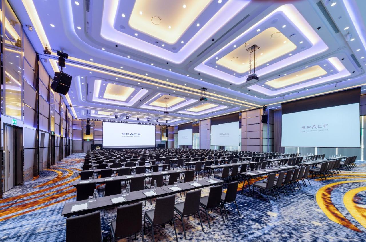 Grande Centre Point Space Pattaya Ngoại thất bức ảnh The Grand Ballroom