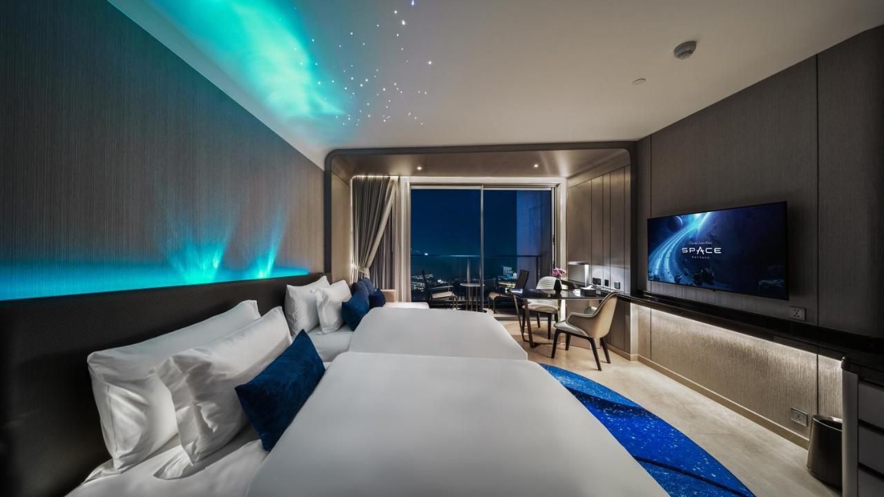 Grande Centre Point Space Pattaya Ngoại thất bức ảnh Deluxe Room
