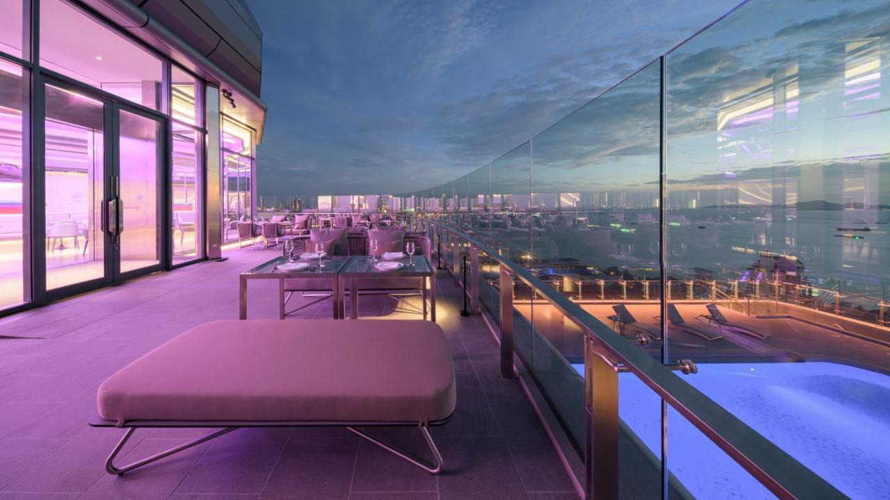 Grande Centre Point Space Pattaya Ngoại thất bức ảnh Skyline Terrace